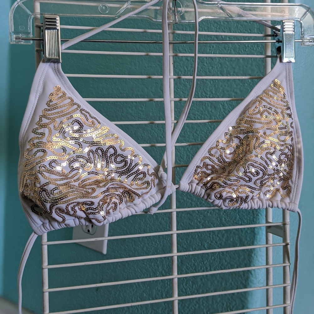 Sequence bikini top